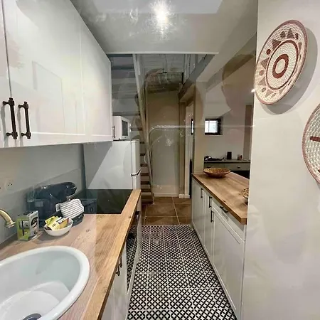 Les Celestins Apartment